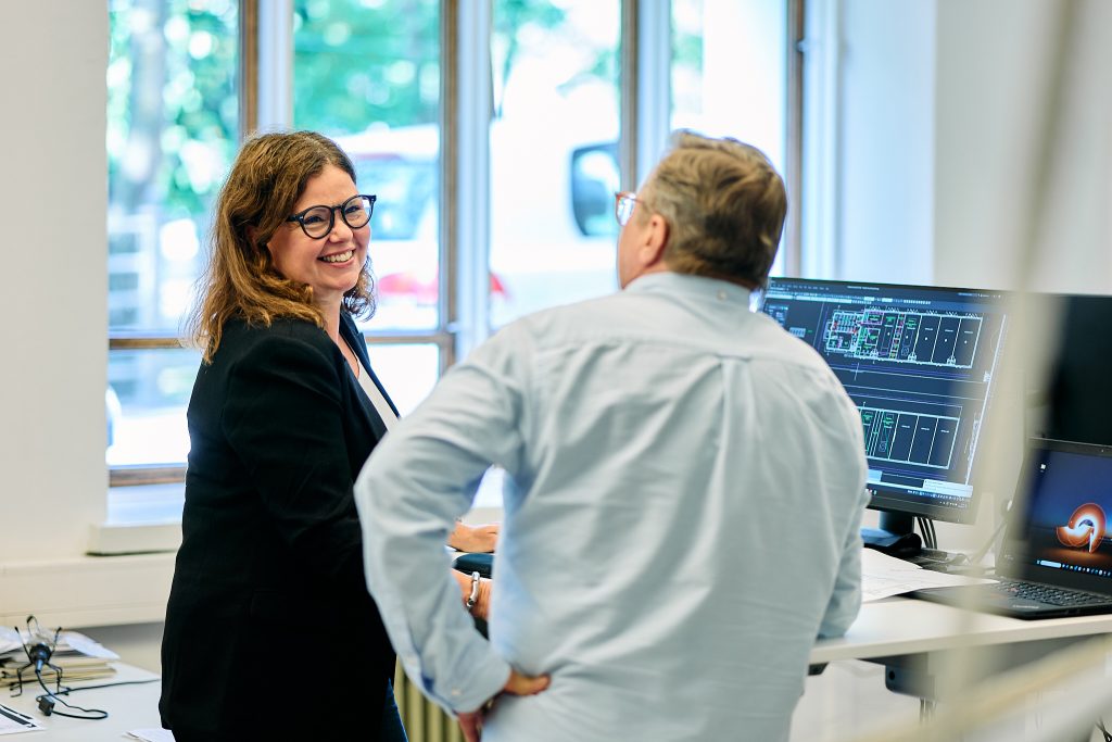 Laila Zenner Zenner Consulting Oy:stä – Yrittäjänpäivän artikkeli yrittäjyydestä, rohkeudesta, luovuudesta ja ahkeruudesta